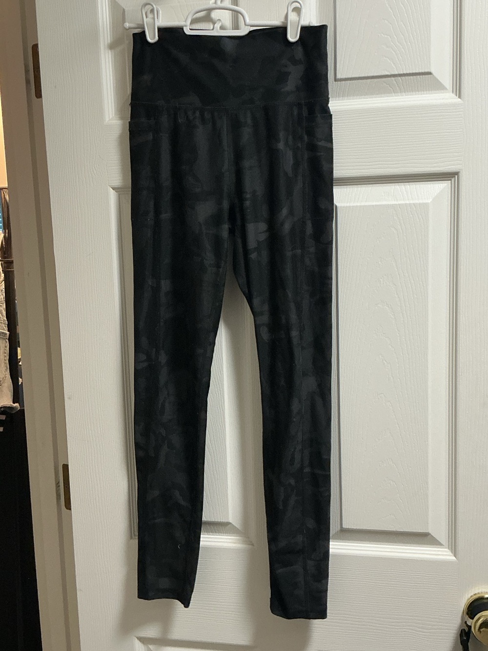 DSG Black High-Waist Kids Leggings with Subtle Camo Texture